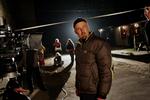Vægtig. Ole Christian Madsen har et stærkt bagkatalog som instruktør, bl.a. 'Nordkraft', 'Prag' og 'Flammen og Citronen'. Her ses han på settet til 'Nordkraft'. 