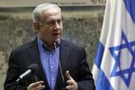 Valg.  Netanyahu går til valg, skræmt, ikke af en parlamentarisk opposition, men af sin egen yderste højrefløj og besætterbevægelsen. 