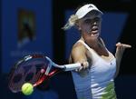 Schwung. Caroline Wozniacki vil kæmpe til sidste bold mod Kuznetsova. 