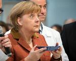 Hvad? Angela Merkels regeringsparti, CDU, går godt 6 procent tilbage ved deltstatsvalget i Niedersachsen. Til gengæld får FDP, som stod til at ryge helt ud, et kanonvalg. 