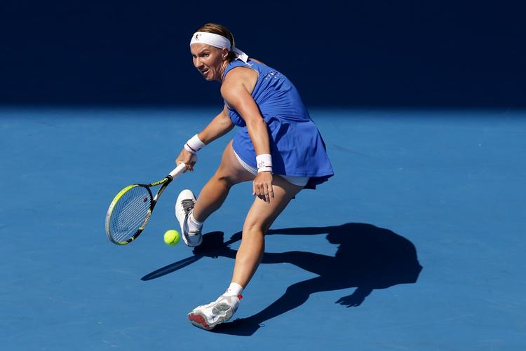 Pause. Russeren havd eundervejs i kampen også travlt mned andet end tennis. 
