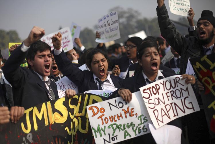 Vrede. Retssagen i Indien har fået mange mennesker på gaden for at protestere for bedre sikkerhed for kvinder. 