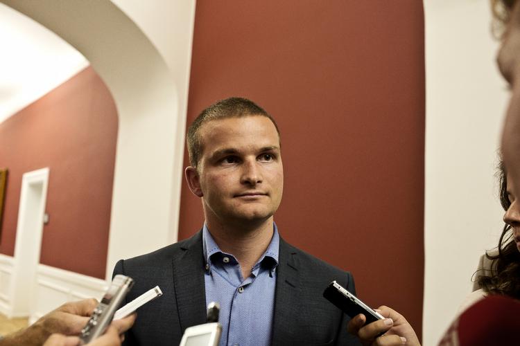 Historie. Thor Möger Pedersen har fået job i DR, efter han blev gået som skatteminister. 