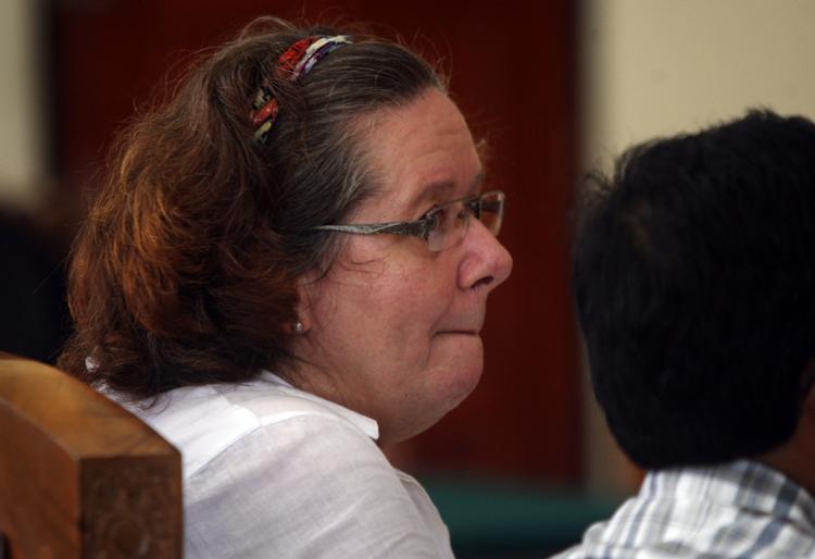 Dødsstraf. Lindsay June Sandiford er blevet dømt til døden i Indonesien for at forsøge at smugle kokain til en værdi af 2,5 millioner dollar - 14 millioner kroner - ind på øen Bali. 