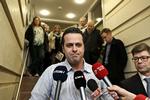 Citat. »De kalder mig en snylter og en tudeprins. De påstår også,  at jeg selv står bag de trusler, jeg har modtaget. - Jamen, det  viser bare, hvor primitivt og barnligt man tænker i det system«, sagde  Amin Skov i Ekstra Bladet 25. juli 2012 om 3F 