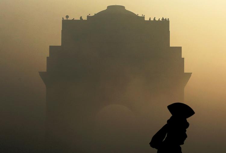 En indisk soldat har ekstra fint tøj på i anledning forberedelserne til Republikkens dag, der afholdes på lørdag. 