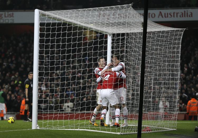 MÅLAMOK. Fire mål på 12 minutter scorede Arsenal i starten af anden halvleg. 