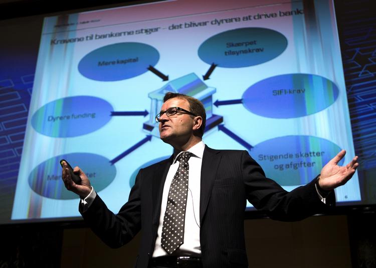 Imagepleje. Danske Bank burde tage ved lære af sin tyske pendant Deutsche Bank og støtte kunst- og kulturlivet som en del af sin brandingstrategi, skriver kulturdebattører. 