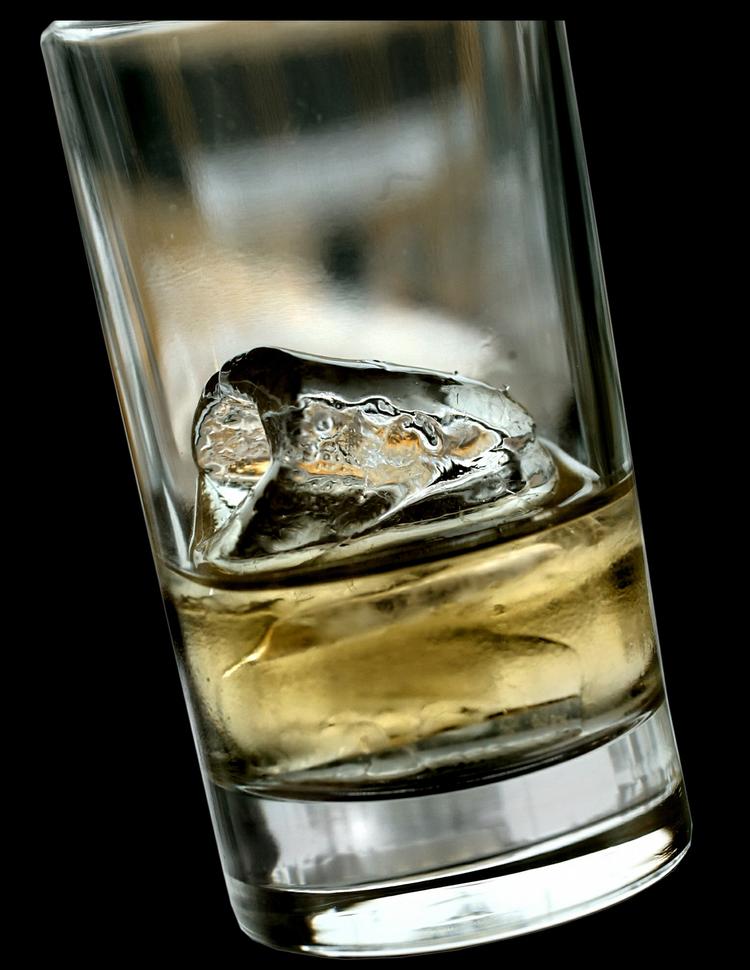 Investering. Den smager uden tvivl dejligt, whiskyen til 230.000 kroner. Men køberen har ikke tænkt sig at drikke den. 