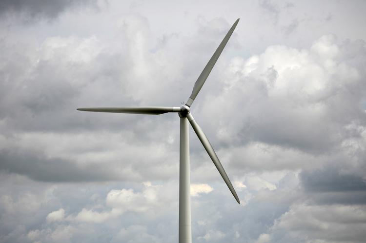 Strid. Fire høje vindmøller kommer først og fremmest til at genere indbyggere i Hvidovre. 