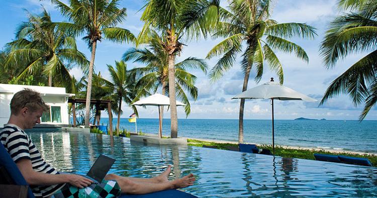 FREDLIGT. Turisterne er få, hvis man bevæger sig syd på fra Hua Hin i Thailand. 