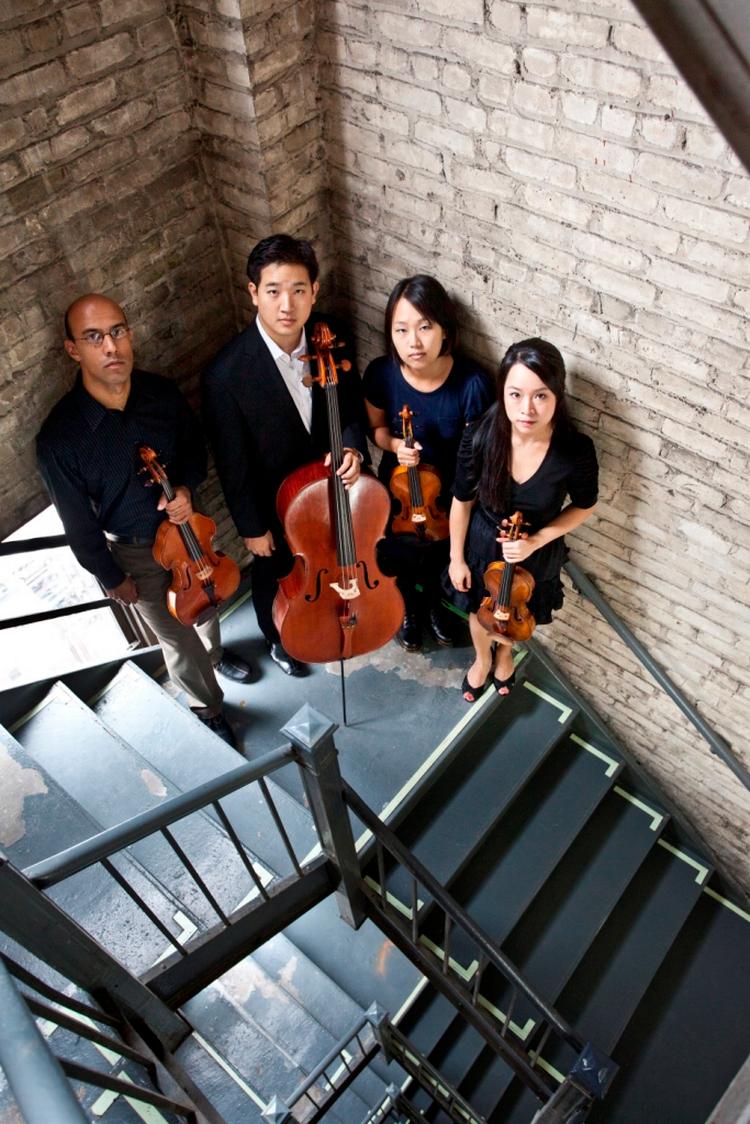 Flow. Det begyndte med dyb melankoli i en kulsort klagesang på slavisk vemodsmelodi og sluttede i udflippet polka, da Afiara String Quartet spillede tirsdag aften. 