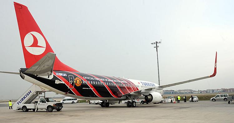 Druk. Tilsyneladende har Turkish Airlines så mange problemer med fulde russiske passagerer, at selskabet overvejer at droppe alkoholudskænkningen. 