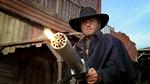 dilettanter. Franco Nero er cool som Django, men resten af skuespillet er så dårligt, at man skal have en meget stor kærlighed for kitsch for at bære over med det. 