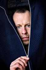 Mode. Mads Nørggard både elsker og hader den branche, han har viet sit liv til. 