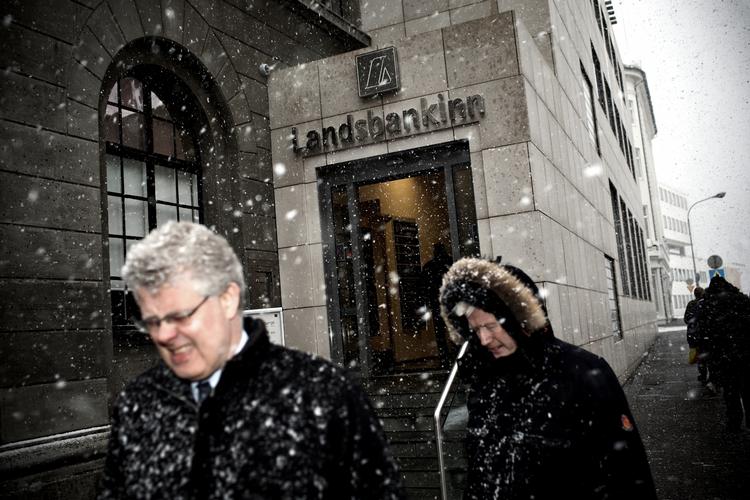 Krak. Den kollapsede Landsbanki ejede Icesave. 
