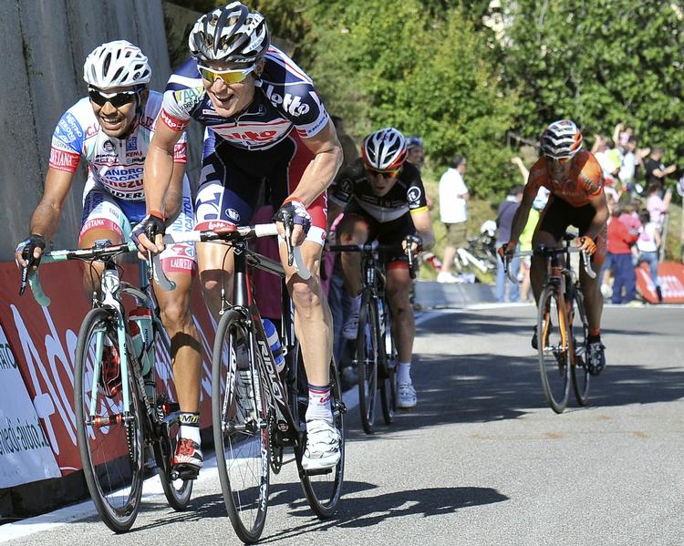 Pause. Lotto-holdet mener, at  Lars Bak (forrest) er klar til de store opgaver i marts. 