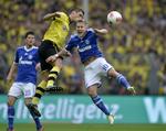 Lynskifte. Fra Bundesligaen er Holtby vant til lokalopgør Mod Dortmund. Derby-matcher kommer der rigeligt af med Tottenham. Der ligger nemlig fem andre Premier League-klubber i London: Arsenal, Chelsea, West Ham, Fulham og QPR. 