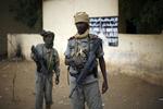 Vagt. En soldat fra Tchad patruljerer en gade i byen Gao i Mali. Engelske tropper ser ud til at skulle træne de vestafrikanske i kampen mod islamister. 
