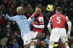 solgt. Mario Balotelli (tv) har kun glimtet i få øjeblikke for Manchester City, hvor han ofte har rodet sig ud i problemer både på og uden for banen. 