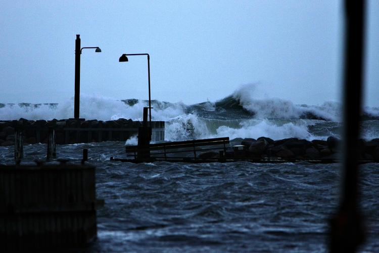 Rusketur. Det værste blæsevejr i år trækker ind over Danmark i aften. 