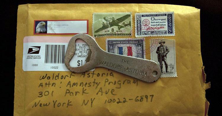 TYV. Gæster har siden sidste år kunne aflevere 'souvenirs' tilbage til luksushotellet Waldorf Astoria. 