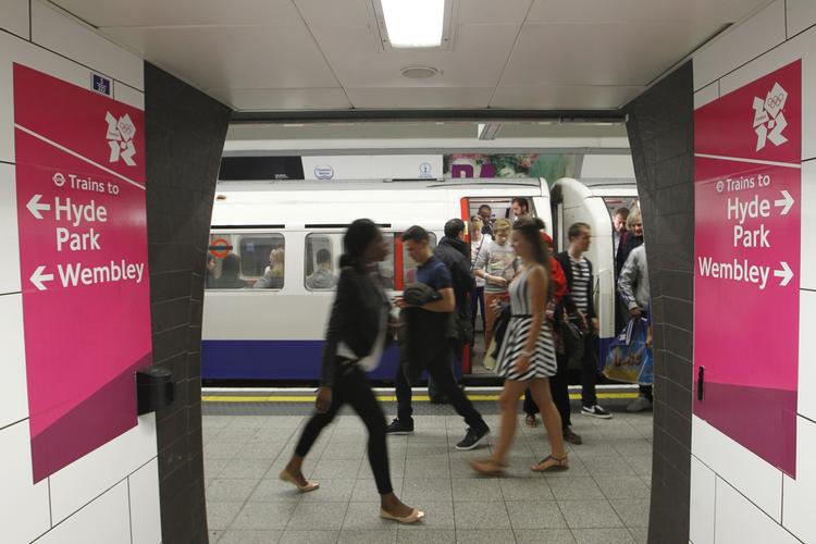 TUBE. London Underground fylder 150 år i år. 