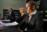 Bekendelse. Cykelrytteren Michael Rasmussen har erkendt at have brugt doping i alle sine år som aktiv og succesrig cykelrytter. »Jeg kan huske den første gang, jeg skulle stikke en nål i armen mig selv. Det var enormt grænseoverskridende«, siger han. 