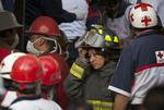 Mindst 25 er omkommet og op mod 101 meldes såret efter en kraftig eksplosion på det statsejede olieselskabs Pemex' bygning i Mexico City. 