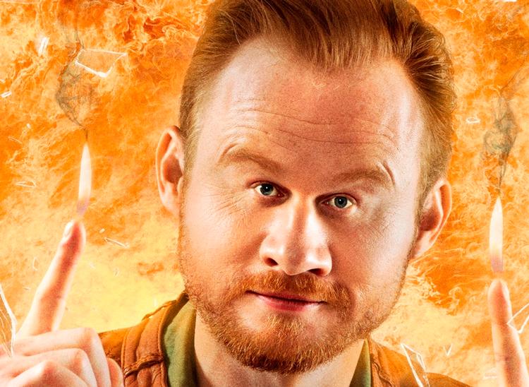 Film. Kan du gætte, hvem det er? Tre kendte skuespillere og komikere medvirker i 'Alle for to'. 