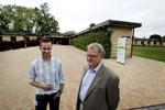 Overmedicinering. Klinikchef Lars Søndergård (tv.) blev i dag fyret fra sin stilling på Psykiatrisk Center Glostrup. Centerchef Henrik Lublin (th.) sagde op sidste år. 
