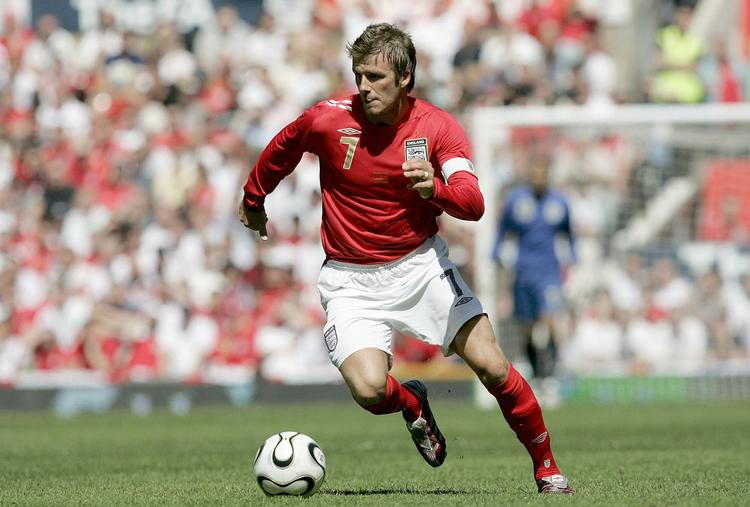 skifte. David Beckham som landsholdsanfører for England i en kamp mod Jamaica på Old Trafford i 2006. 