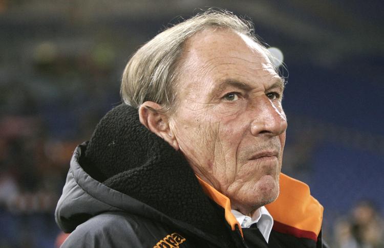 nedtur. AS Roma har fyret træner Zdenek Zeman efter en miserabel sæson. 