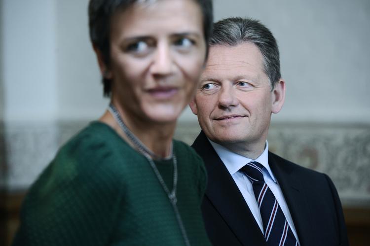 Alliance. Pia Kjærsgaard mener at Konservative skabte tvivl om den blå blok ved at indgå en alliance med Radikale Venstre under valget i 2011. 