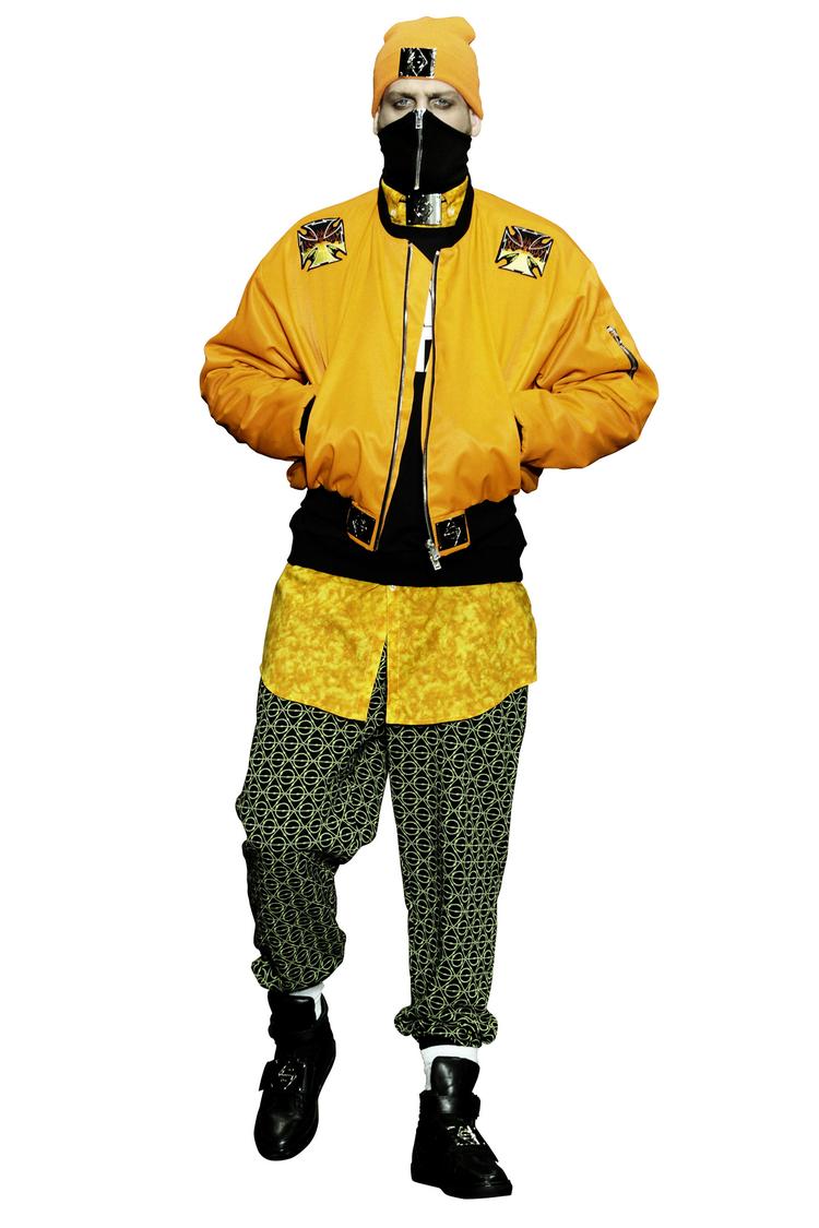 Spændvidde. Dansk herremode til efteråret 2013 fra stilrene vilde Asger Juel Larsen og nedenfor Bruuns Bazaar og de voksne gadedrenge hos Wood Wood. 