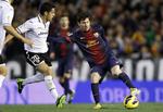 Målscorer. Et straffespark gav Lionel Messi (th.) muligheden for at banke sæsonens 34. ligamål i kassen. 