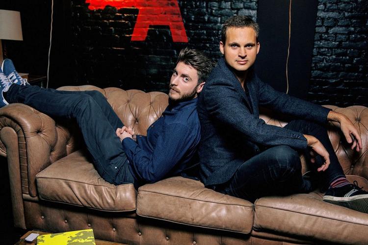 Absurd. Douglas Entertainments Jesper Juhl og Kristoffer Eriksen (tv) står bag DR3-programmet 'Absurdistan'. 