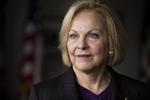 citatfup. Den amerikanske ambassadør i Danmark, Laurie S. Fulton, var citeret for ros til omstridt business-bog. Men citatet var fup. 