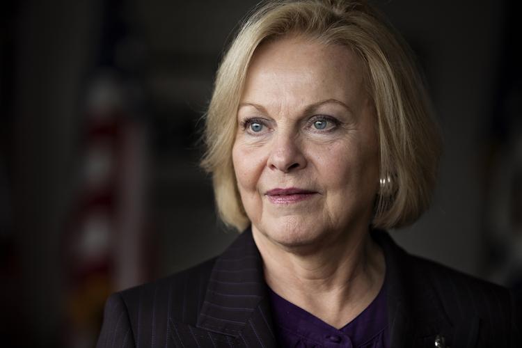 citatfup. Den amerikanske ambassadør i Danmark, Laurie S. Fulton, var citeret for ros til omstridt business-bog. Men citatet var fup. 