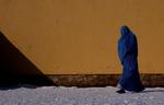 DEBAT. Piger skal - fra de er helt små - bære burka, mener en sheik fra Saudi-Arabien. Normalt skal de vente til de når puberteten. 