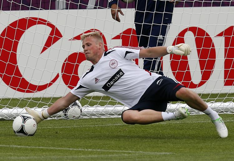God. Kasper Schmeichel er ifølge Morten Olsen en målmand med stor selvtillid, som er god med fødderne. 