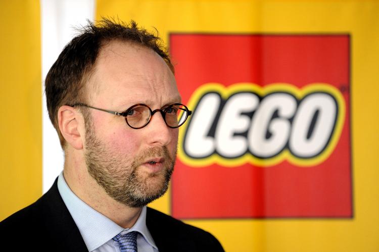 Arbejdspladser. Fra sommeren 2015 vil opgaver som dekorering og pakning af Lego-klodser flytte fra Billund. 
