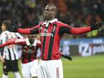 racisme. Mario Balotelli scorede to mål i sin debut for AC Milan, men er allerede nu blevet udsat for racisme af klubbens vicepræsident Paolo Berlusconi - bror til klubejer Silvio Berlusconi. 