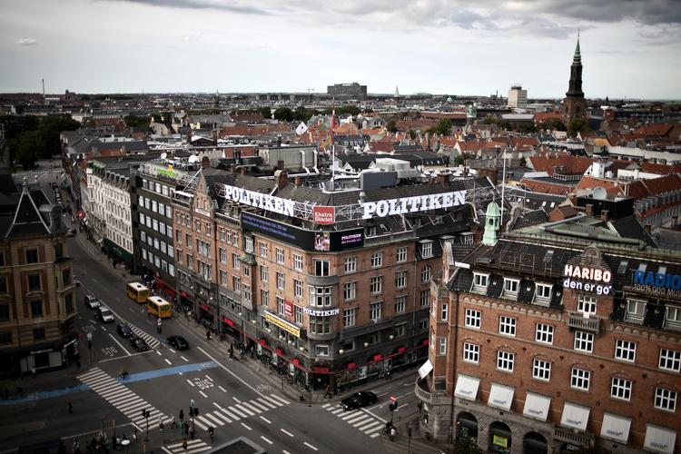 MEDIEHUS. På Rådhuspladsens hjørnekontorer finder man JP/Politikens Hus og dets udgivelser. 
