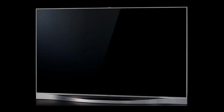 DESIGN. Der er både udseende og hjerne i Samsungs nye, europæiske topmodel indenfor tv'er. F8500-serien kommer i 46" og 55"-versioner (Foto: Samsung). 