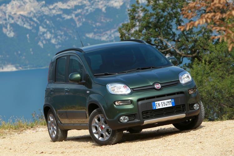 Offoad. Fiat Panda 4x4 er klar til at tackle terrænet. Den grønne farve er forbeholdt denne firehjulstrukne version. 