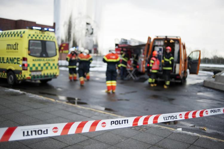 Beviser. Ifølge Østjyllands Politi peget både vidneudsagn og tekniske beviser på, at de to anholdte elever står bag spredningen af tåregas på gymnasium. 