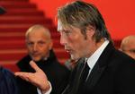 oligark. Mads Mikkelsen skal spille russisk oligark i filmatisering af John le Carré-roman. Optagelserne indledes til sommer, skriver Screen. 