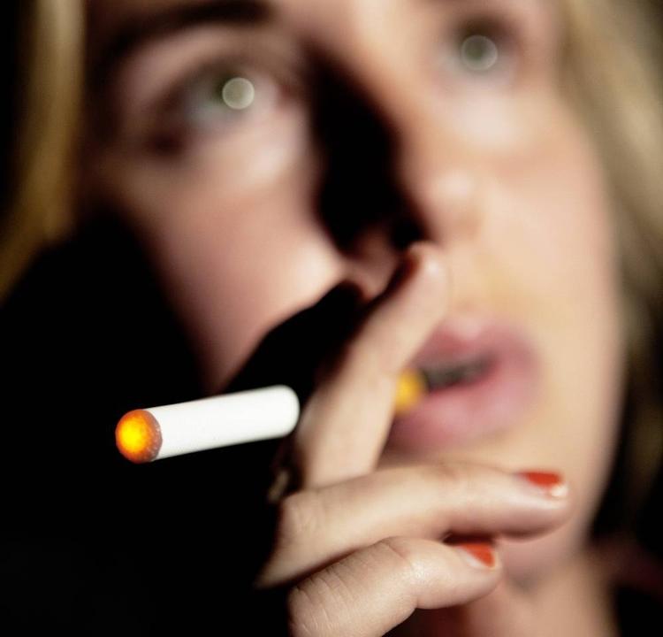 nikotin. Produkterne er ikke tilladte i Danmark, men de kan frit købes på internettet og i butikker i alle større byer. 