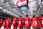 SELVHJÆLP. Danmark er tvunget til at vinde sine to sidste kampe for at kvalificere sig til OL i Sochi. 